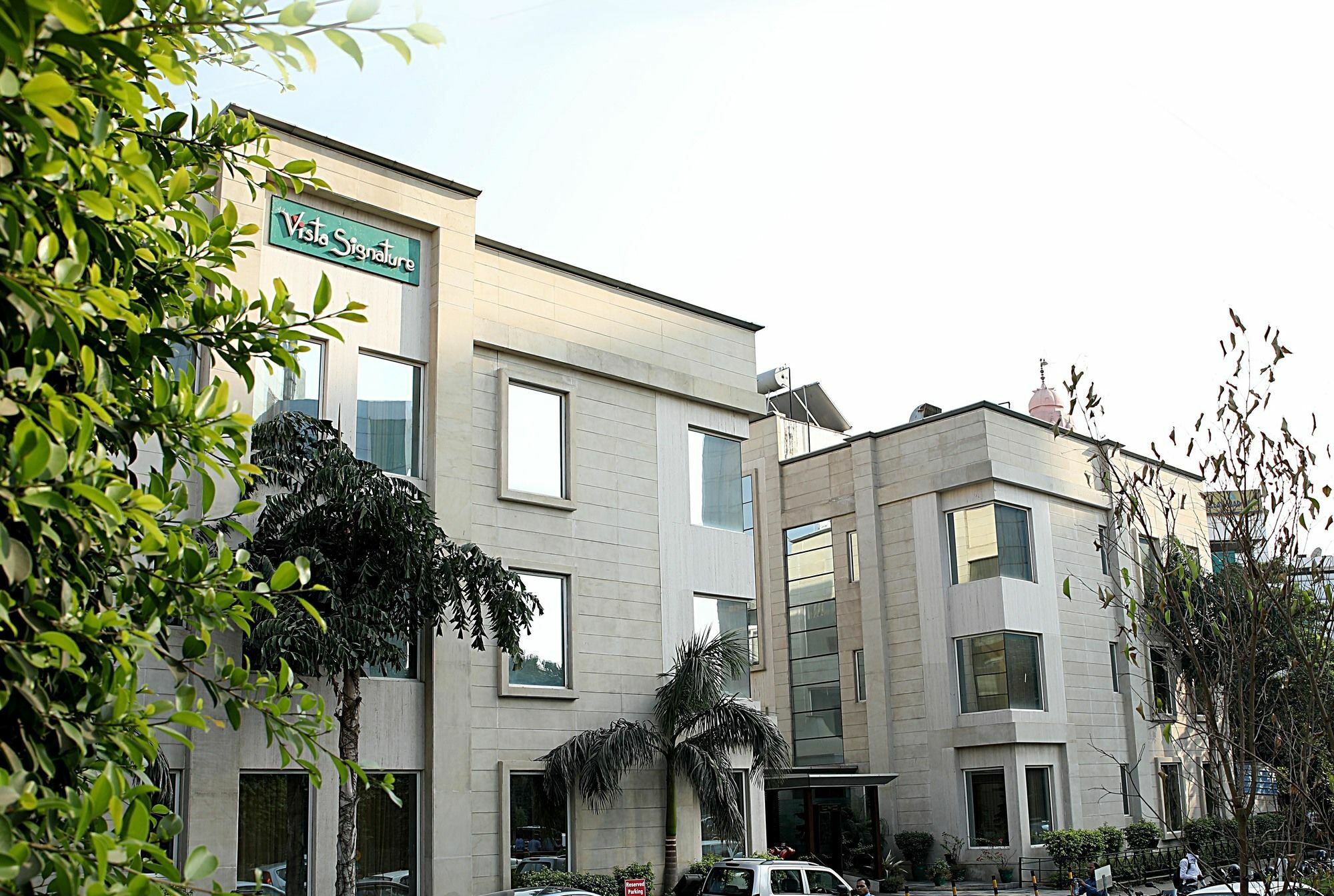 Inde Hotel Signature Tower Гургаон Экстерьер фото