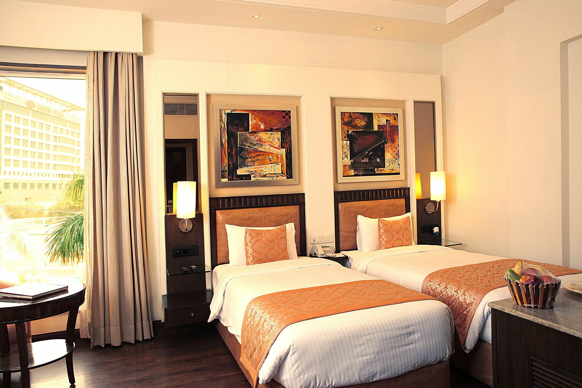 Inde Hotel Signature Tower Гургаон Экстерьер фото